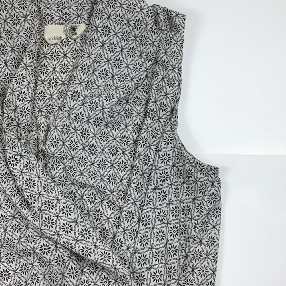 Anthropologie Everleigh > Sleeveless Floral Faux Wrap Blouse - Picture 8 of 11